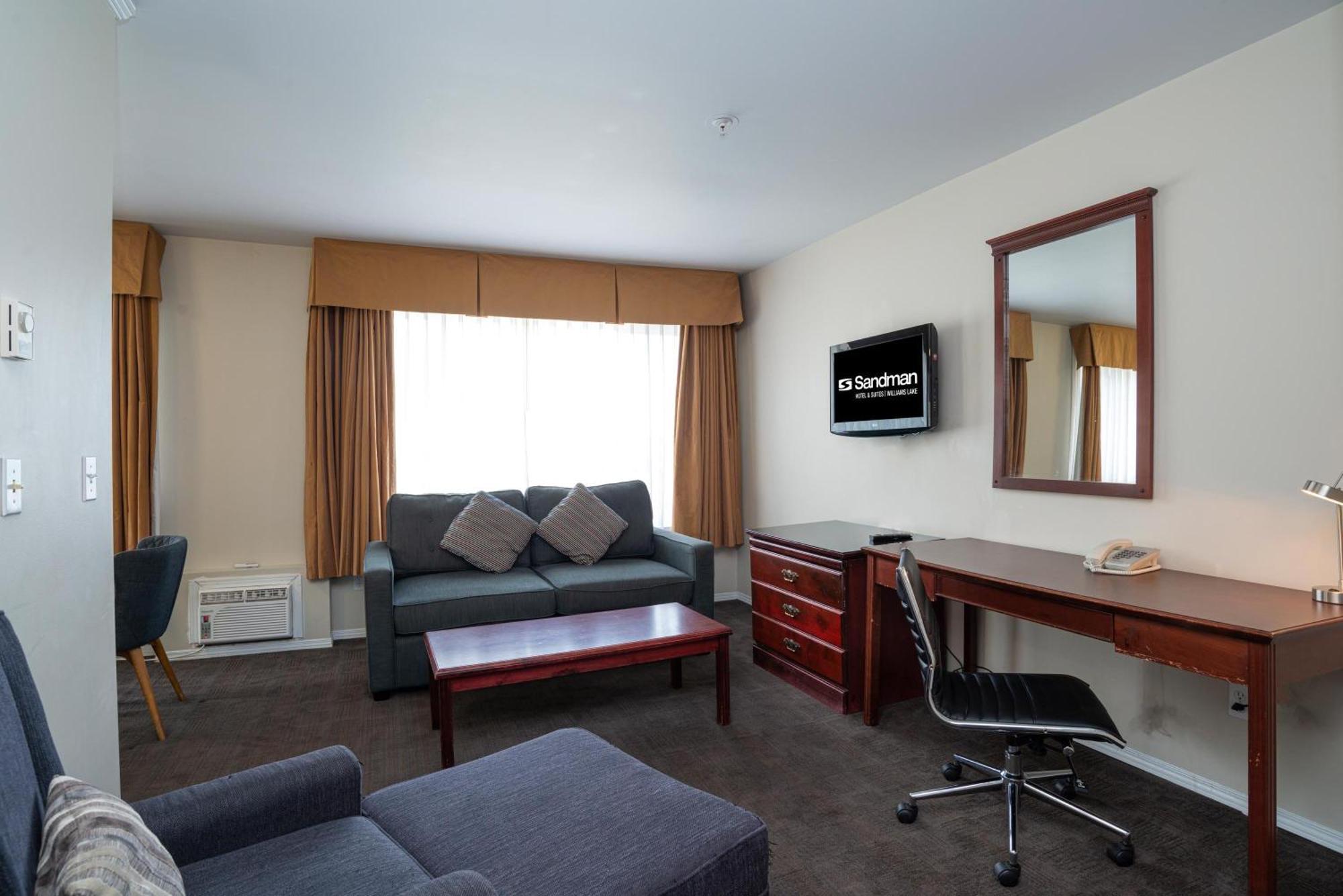 Sandman Hotel & Suites Williams Lake Extérieur photo