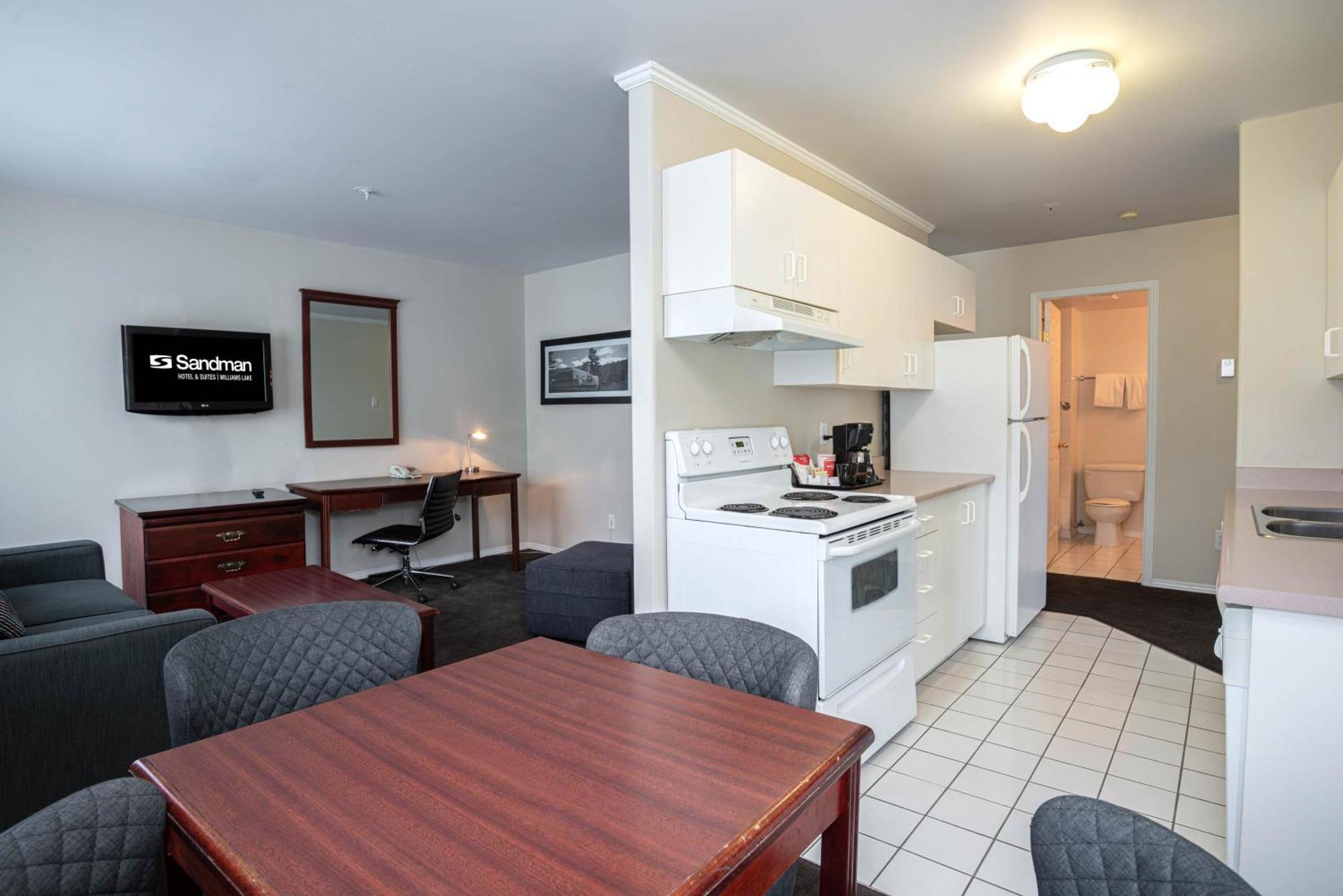 Sandman Hotel & Suites Williams Lake Extérieur photo